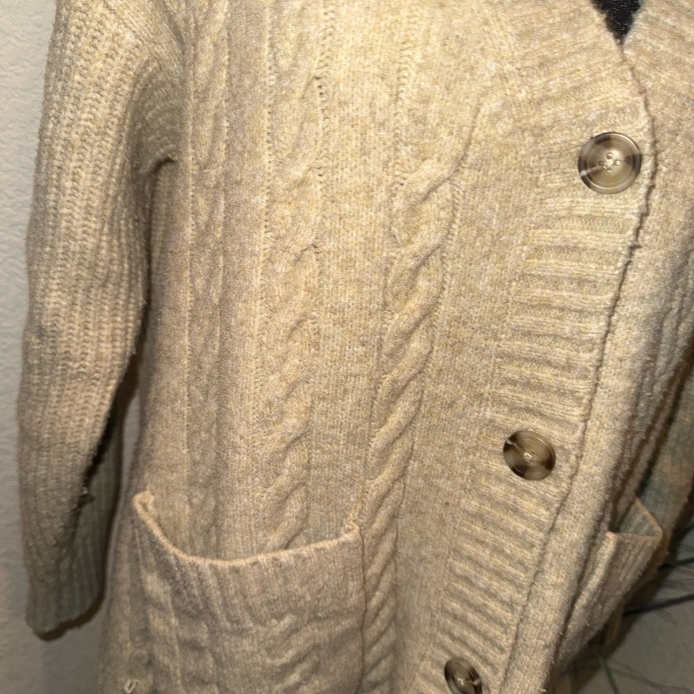 Abercrombie & Fitch Cream Button-Up Sweater - Picture 3 of 6